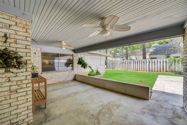 15607 Artoys Drive, Tomball, TX 77377