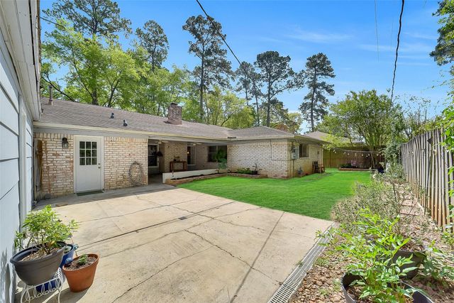 15607 Artoys Drive, Tomball, TX 77377