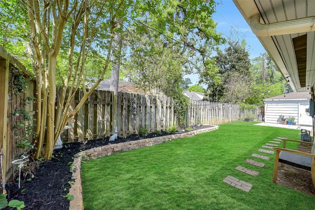 15607 Artoys Drive, Tomball, TX 77377