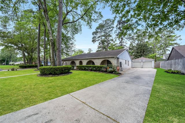 15607 Artoys Drive, Tomball, TX 77377