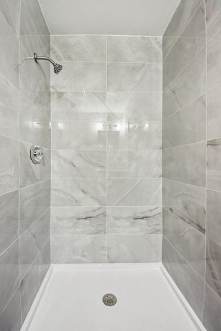 1111 Bloomingdale Road 2A, Glendale Heights, IL 60139