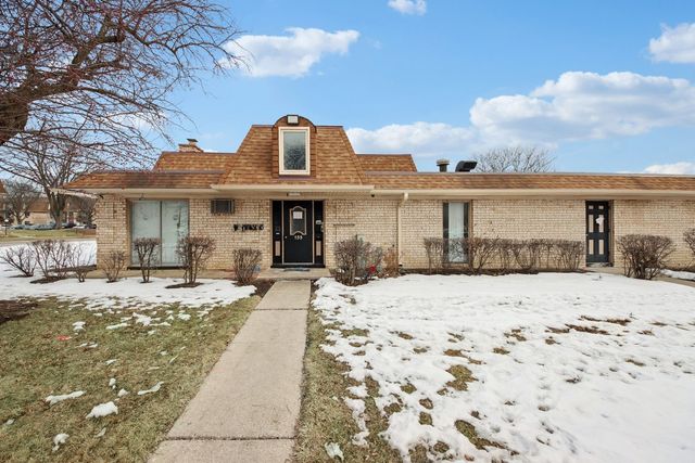 1111 Bloomingdale Road 2A, Glendale Heights, IL 60139