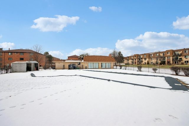 1111 Bloomingdale Road 2A, Glendale Heights, IL 60139