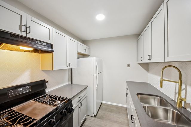 1111 Bloomingdale Road 2A, Glendale Heights, IL 60139