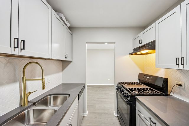 1111 Bloomingdale Road 2A, Glendale Heights, IL 60139