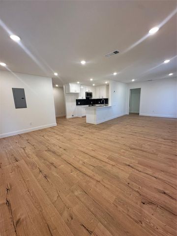 413 Arrowhead Trace, Grand Prairie, TX 75051