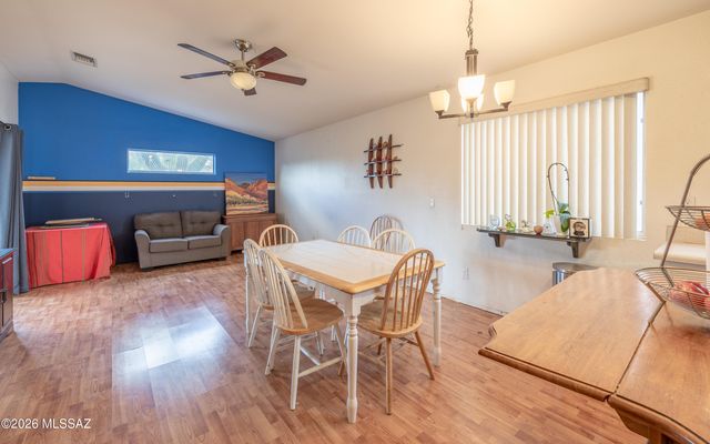 3604 W Camino De Urania, Tucson, AZ 85741