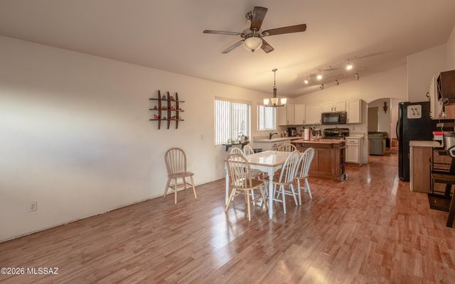 3604 W Camino De Urania, Tucson, AZ 85741