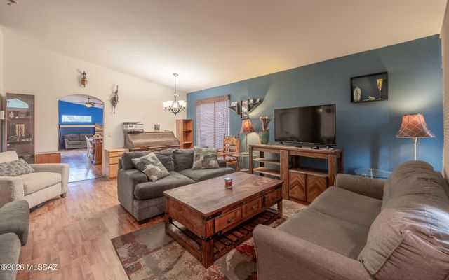 3604 W Camino De Urania, Tucson, AZ 85741