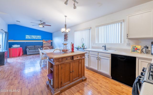 3604 W Camino De Urania, Tucson, AZ 85741