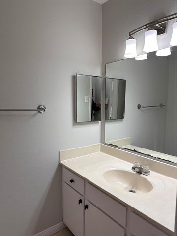 8801 Hammerly 909, Houston, TX 77080