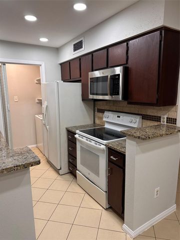 8801 Hammerly 909, Houston, TX 77080