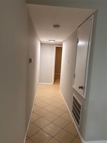 8801 Hammerly 909, Houston, TX 77080