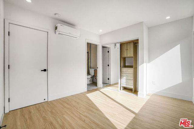 4017 Grand View Boulevard, Culver City, CA 90066
