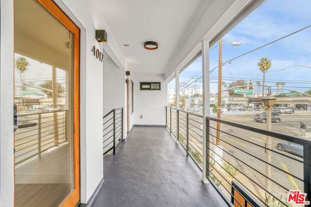 4017 Grand View Boulevard, Culver City, CA 90066