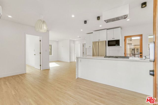 4017 Grand View Boulevard, Culver City, CA 90066