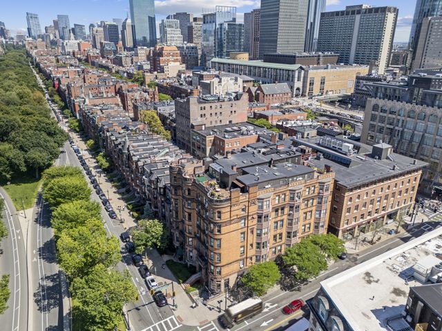 366 Commonwealth Ave 2I, Boston, MA 02115