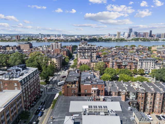 366 Commonwealth Ave 2I, Boston, MA 02115