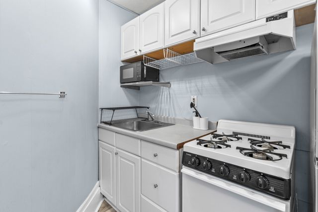 366 Commonwealth Ave 2I, Boston, MA 02115
