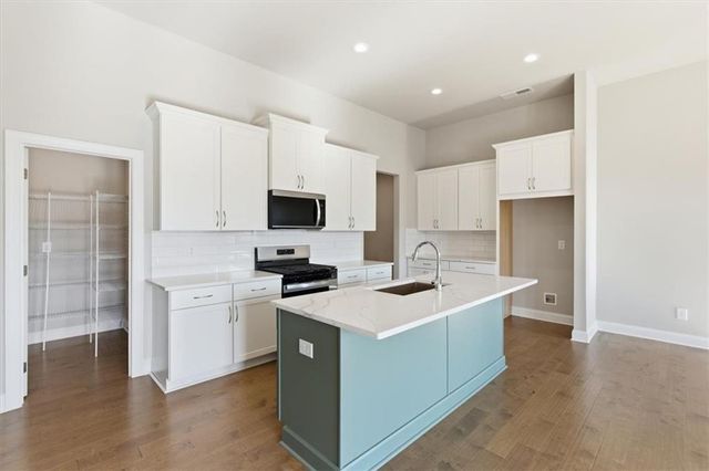 277 Lakeside Place, Canton, GA 30114