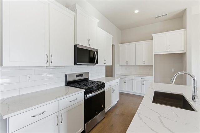 277 Lakeside Place, Canton, GA 30114