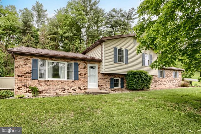 876 CAMPBELL DR, Newport, PA 17074