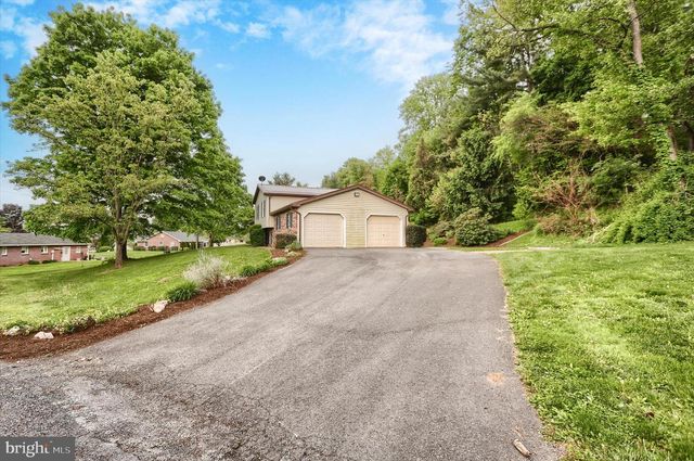 876 CAMPBELL DR, Newport, PA 17074