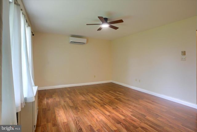 876 CAMPBELL DR, Newport, PA 17074