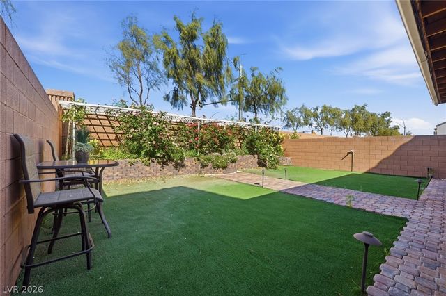 10137 Herons Rise Street, Las Vegas, NV 89141