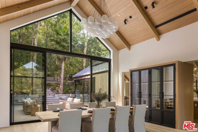 12309 Viewcrest Road, Studio City (los Angeles), CA 91604