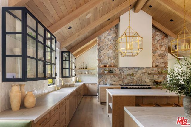 12309 Viewcrest Road, Studio City (los Angeles), CA 91604