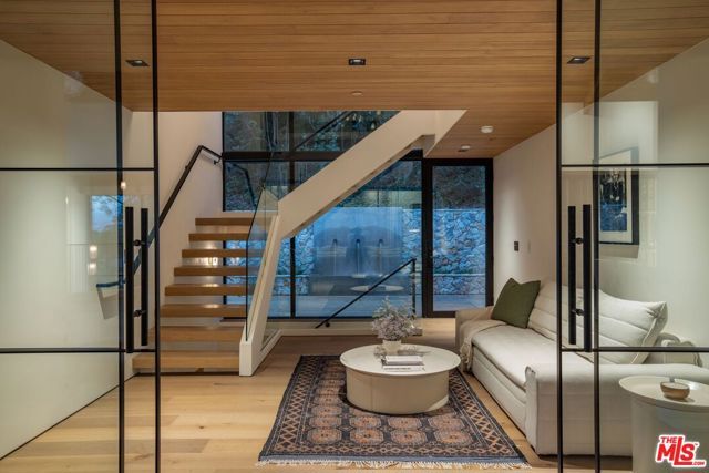 12309 Viewcrest Road, Studio City (los Angeles), CA 91604