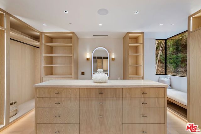 12309 Viewcrest Road, Studio City (los Angeles), CA 91604