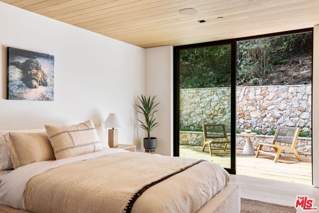 12309 Viewcrest Road, Studio City (los Angeles), CA 91604