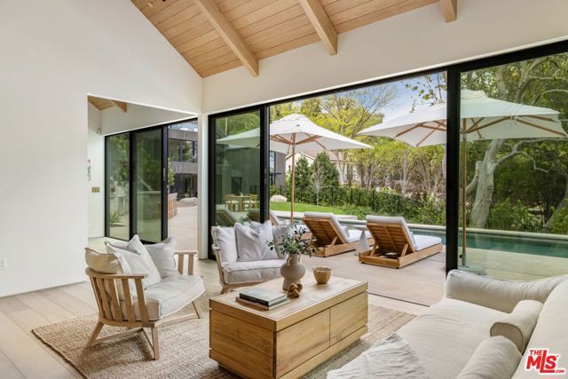 12309 Viewcrest Road, Studio City (los Angeles), CA 91604