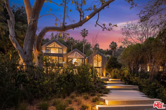 12309 Viewcrest Road, Studio City (los Angeles), CA 91604