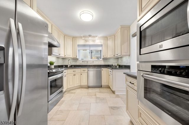 8 Domessina Ln Unit C-1 C-1, Caldwell Boro Twp., NJ 07006