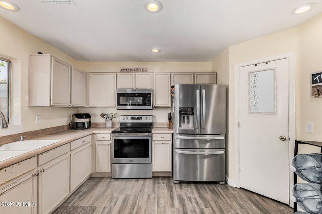 12842 W DREYFUS Drive, El Mirage, AZ 85335