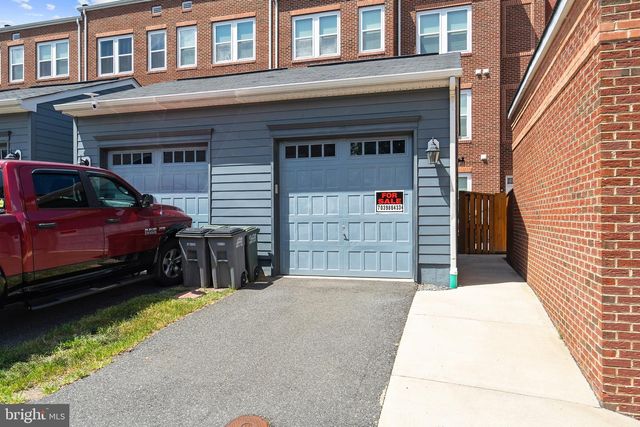 8925 QUARRY RD, Manassas, VA 20110