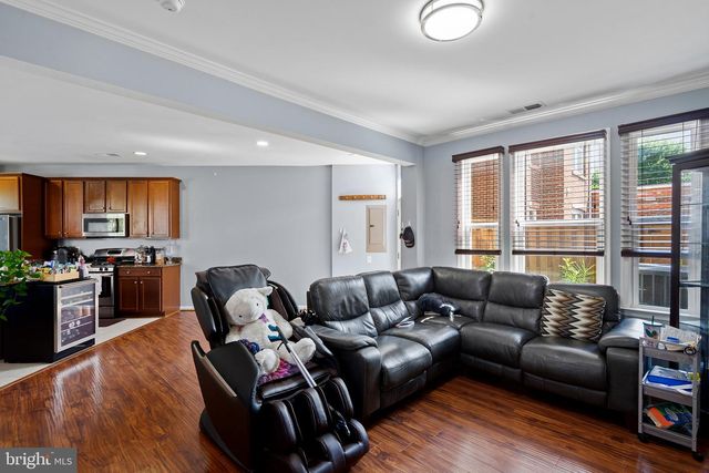 8925 QUARRY RD, Manassas, VA 20110