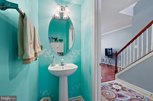 8925 QUARRY RD, Manassas, VA 20110