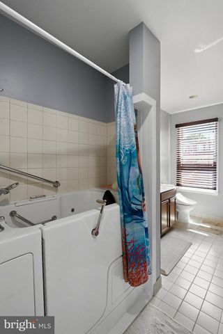 8925 QUARRY RD, Manassas, VA 20110