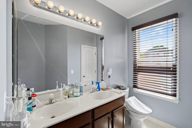 8925 QUARRY RD, Manassas, VA 20110