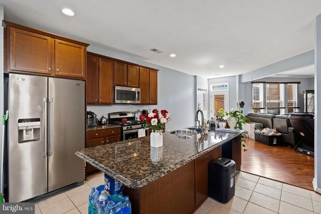 8925 QUARRY RD, Manassas, VA 20110
