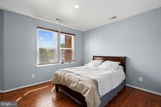 8925 QUARRY RD, Manassas, VA 20110