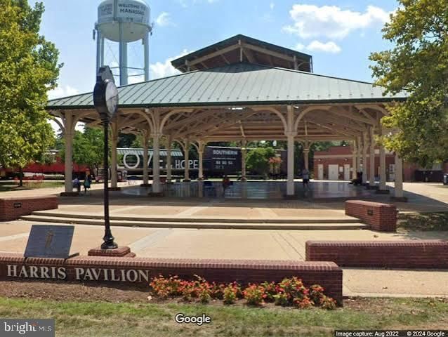 8925 QUARRY RD, Manassas, VA 20110