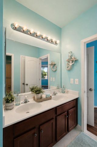 8925 QUARRY RD, Manassas, VA 20110