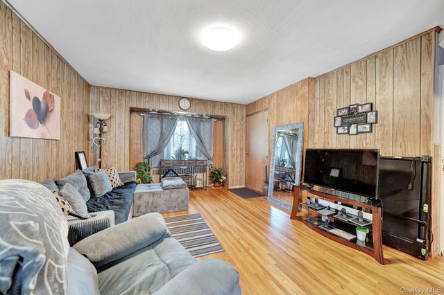 83 Old Farmingdale Road, West Babylon, NY 11704