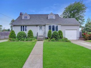 83 Old Farmingdale Road, West Babylon, NY 11704