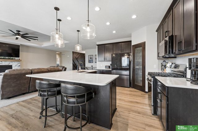 4910 N 211 Avenue, Omaha, NE 68022